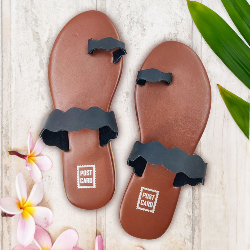 Post Card Solid Black Flats (EURO 36)