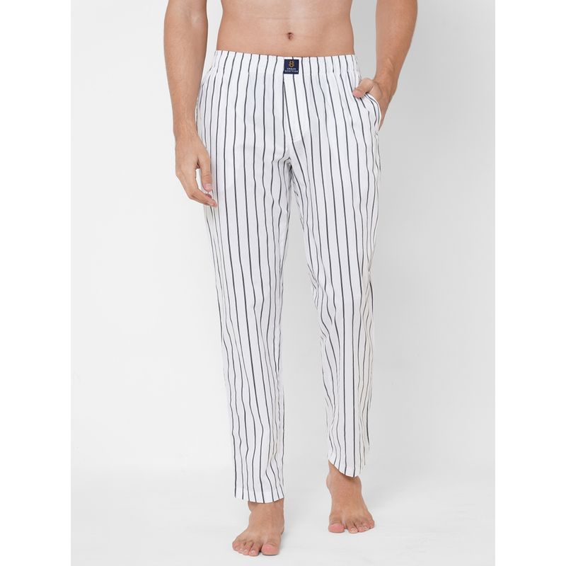 Urban Scottish Mens White Pure Cotton Printed Pyjama (M)