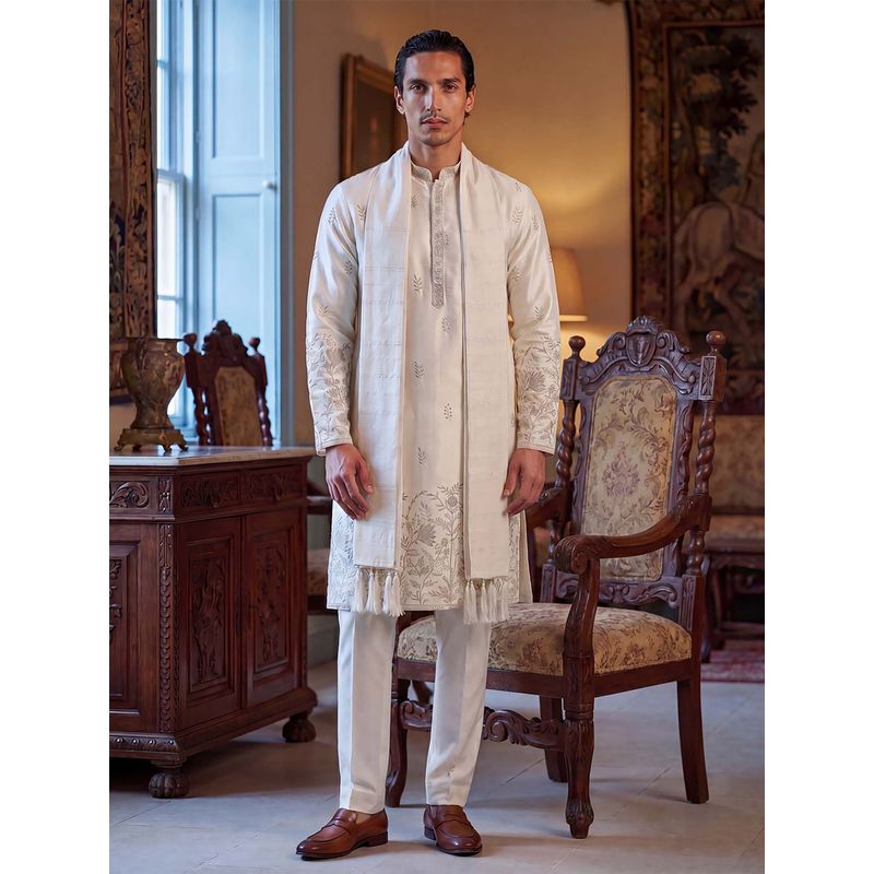 ETHNIC BAY White Embroidered Regular Kurta and Dupatta (L)
