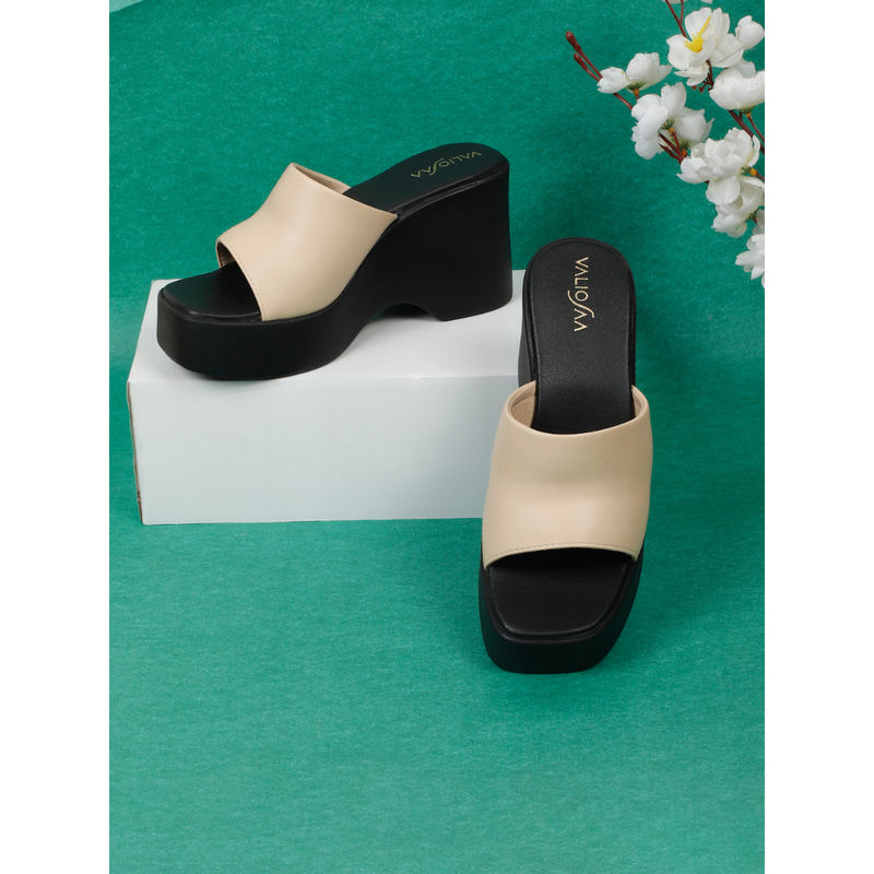 VALIOSAA Women Cream Wedges (EURO 39)