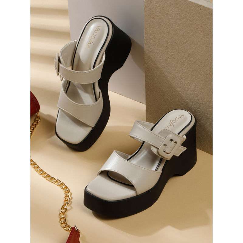 VALIOSAA Women Cream Wedges (EURO 38)