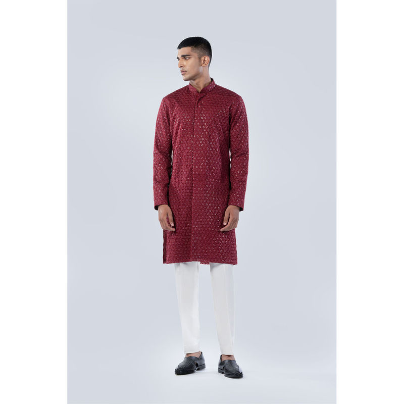 Arjun Kilachand Thread Work Kurta (S)
