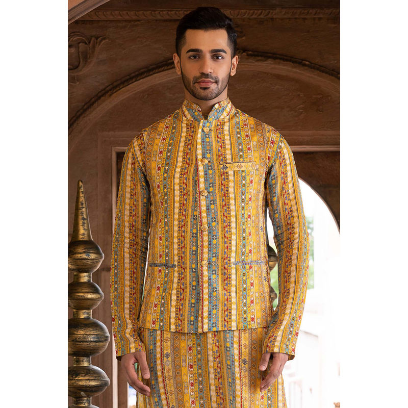 Chhavvi Aggarwal Men Yellow Printed Bundi (XS)