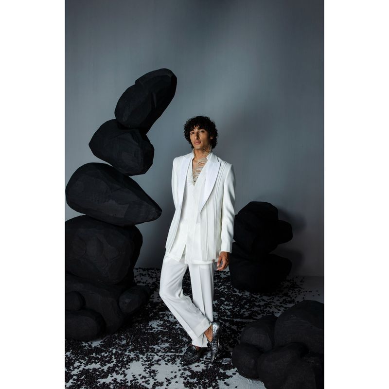 CONTRAST BY PARTH White Charm Jacket with Shirt & Pant (Set of 3) (XS)