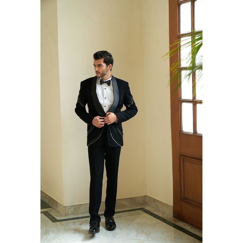 CONTRAST BY PARTH Soul Black Tuxedo (Set of 4) (XS)
