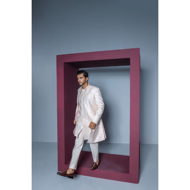 CONTRAST BY PARTH Peach Majestic Floral Open Sherwani with Kurta & Pant (Set of 3) (XS)