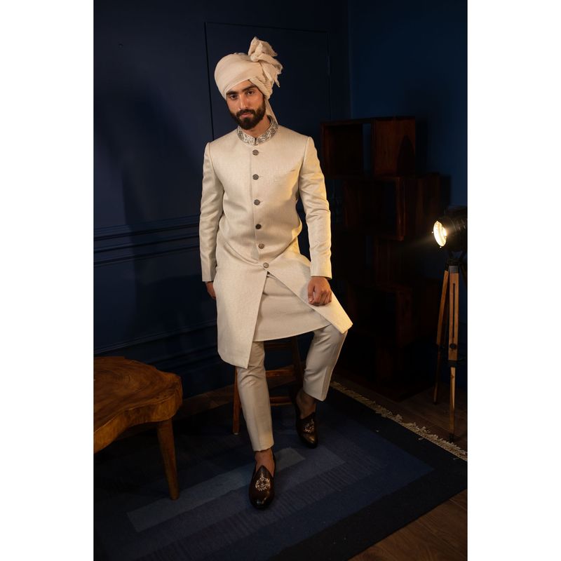 CONTRAST BY PARTH Ivory Sharp Chevron Sherwani with Kurta & Pant (Set of 3) (XS)