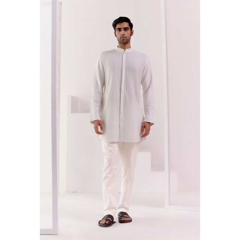 Devnaagri Ivory Embroidered Chanderi Kurta (Set of 2) (S)