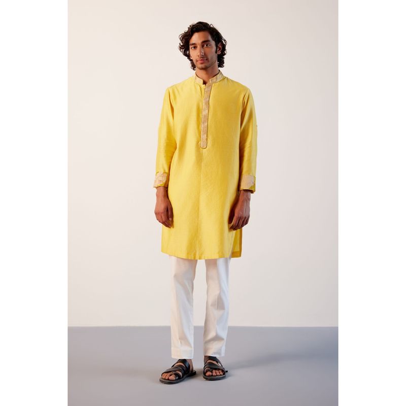 Devnaagri Yellow Embroidered Kurta With Pant (Set of 2) (XS)