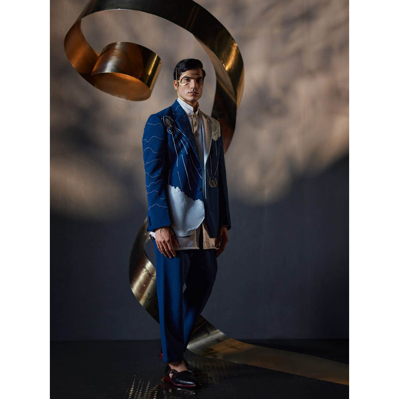 Jatin Malik The Floating Spider Blazer with Shirt & Trouser (Set of 3) (XS)