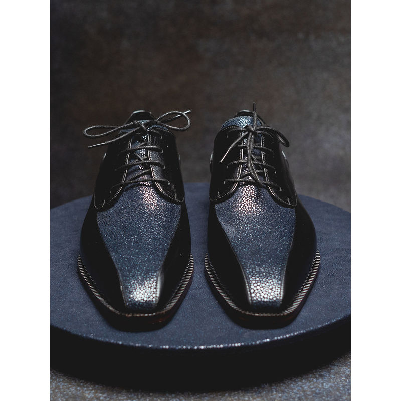 Kavith Sainaani Blue Toe Oxfords (UK 5)
