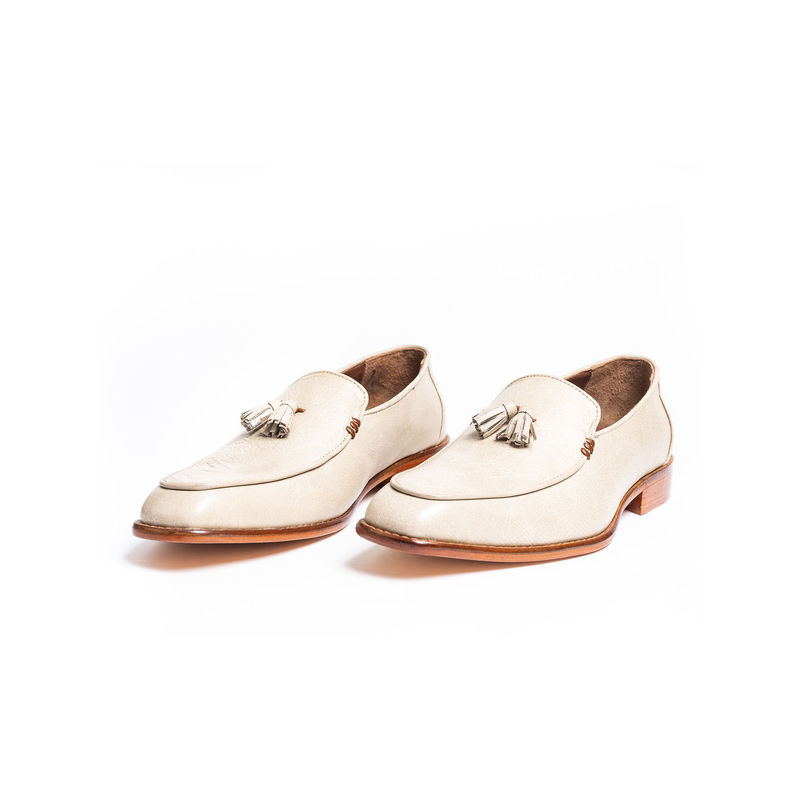 Kavith Sainaani Cream Tassel Juttis (UK 5)