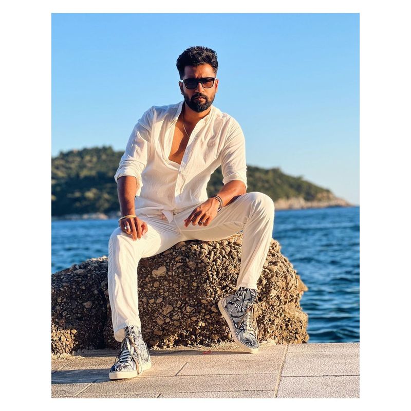 Kavith Sainaani Printed Eye Bow Sneakers (UK 5)