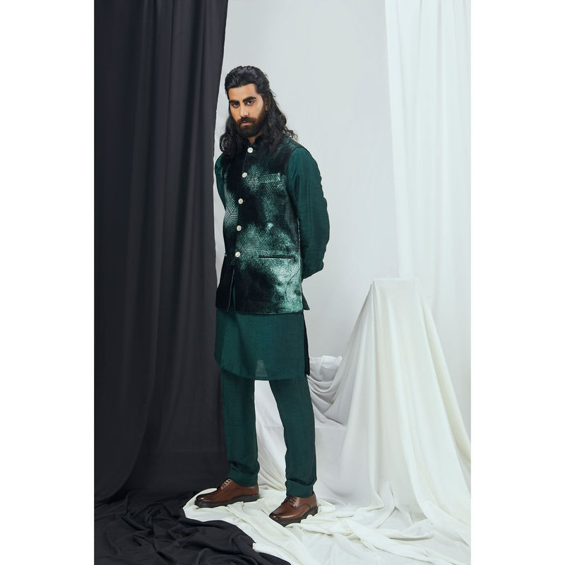 Nirmooha Emerald Nokia Silk Kurta with Pant and Blotch Printed Velvet Bandi (Set of 3) (XS)
