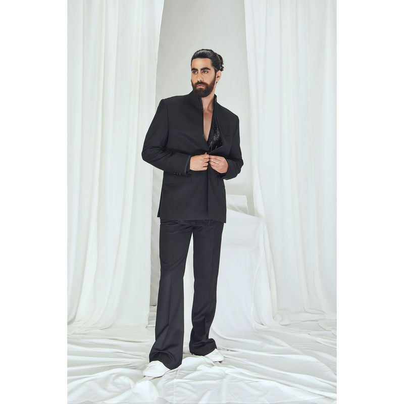 Nirmooha Carbon Close-Neck Blazer with Satin Detailing (XS)
