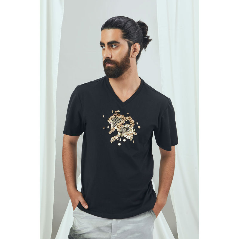 Nirmooha Carbon Embroidered T-Shirt (XS)