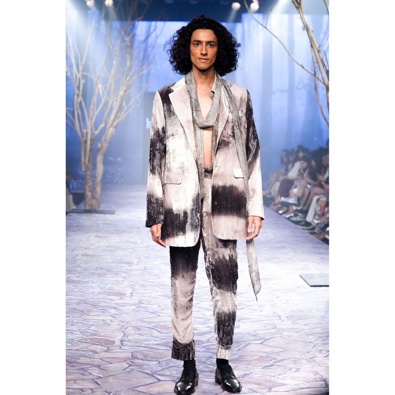 Nirmooha Landscape Print Velvet Blazer (XS)