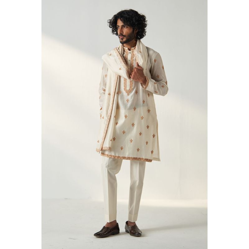 STUDIO BAGECHAA White Khush Kurta with Pant and Dupatta (Set of 3) (XS)