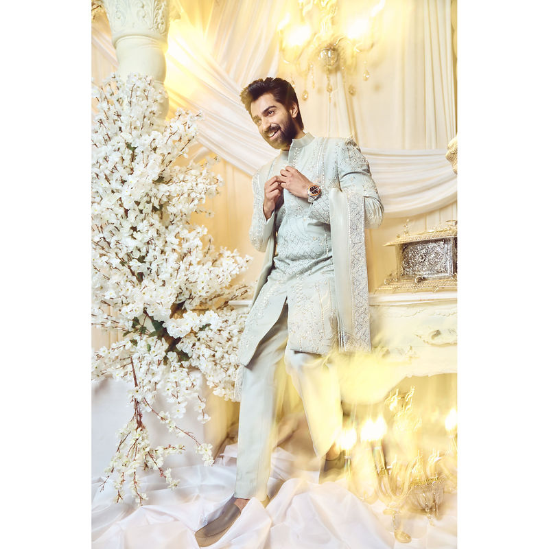 Varun Chakkilam Silver Charm Deco Sherwani and Trouser (Set of 2) (XS)