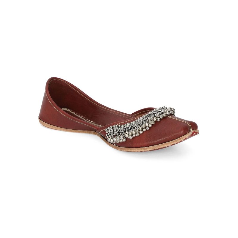 NR BY NIDHI RATHI Ghunghroo Maroon Embellished Leather Mojaris Flats (UK 4)