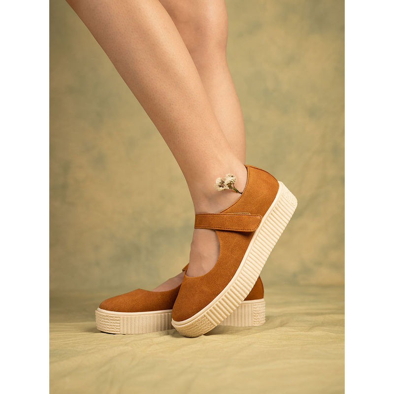 Theater Women Maru Moths Tan Mary Janes Ballerinas (EURO 36)