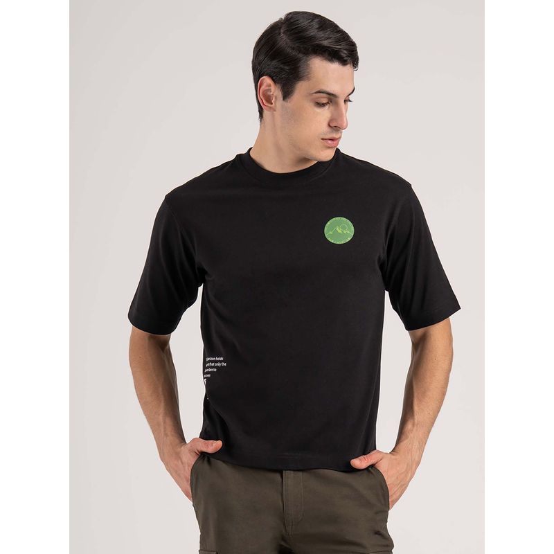 Red Tape Black Printed Regular Fit T-Shirt (M)