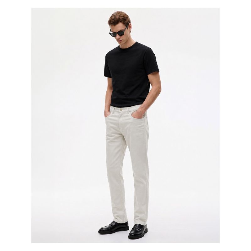 SILISOUL Men White Regular Fit Solid Pants (28)