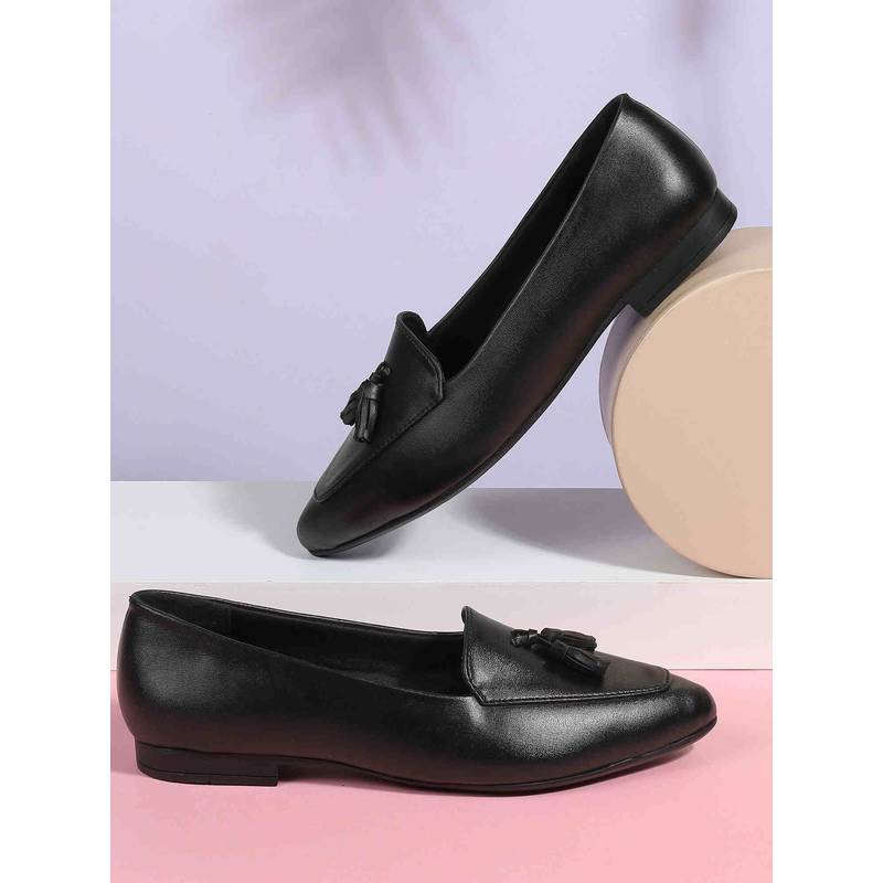 Mochi Black Synthetic Pointed Toe Loafers (EURO 36)