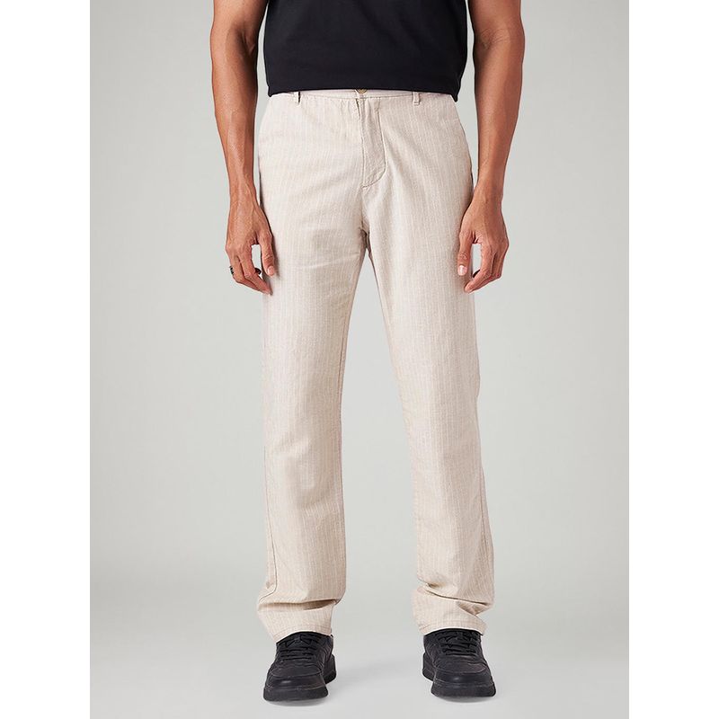 Levi's Men Cream Authentic Loose Fit Mid Rise Linen Chinos (32)