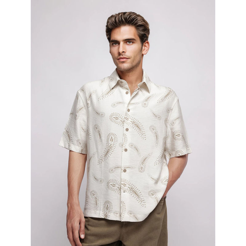 Rare Rabbit Arkora Off White Paisley Print Regular Fit Shirt (XS)