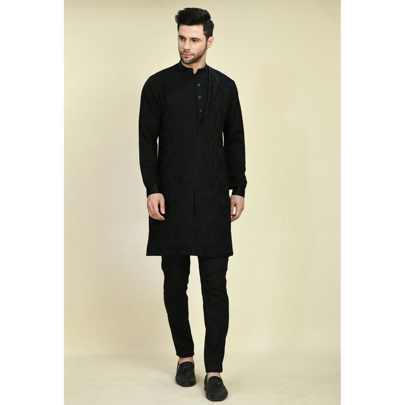 ONE MAN SHOW Men Embroidered Black Kurta & Pant (Set of 2) (XS)