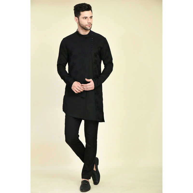 ONE MAN SHOW Men Embroidered Black Kurta & Pant (Set of 2) (XS)