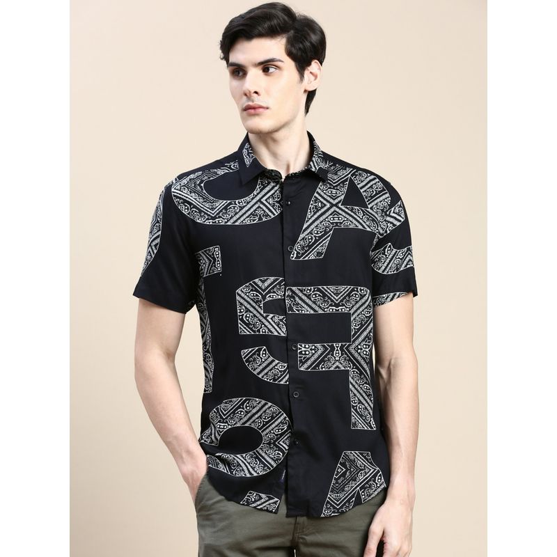 SHOWOFF Men Short Sleeves Typography Spread Collar Black Slim Fit Shirt (L)