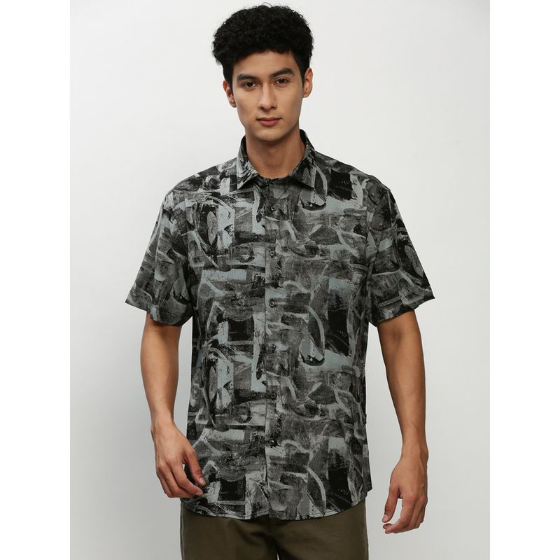 SHOWOFF Men Short Sleeves Spread Collar Multi-Color Abstract Premium Shirt (XL)