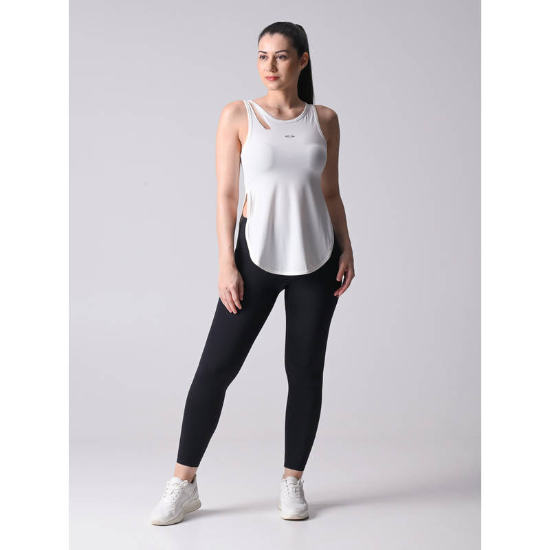 STRCH white Solid Regular Fit Sleeveless Round Neck Tank Top (L)