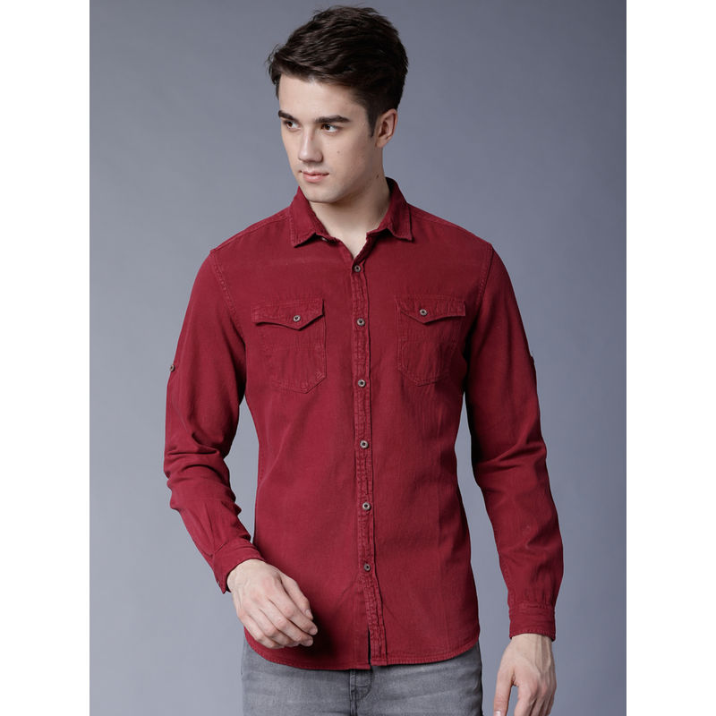 LOCOMOTIVE Men Red Slim Fit Solid Denim Casual Shirt (M)