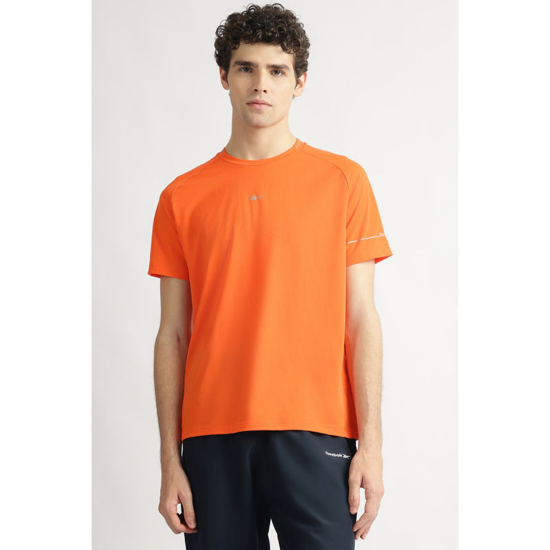 Reebok Men Orange Solid Crew Neck T-Shirt (M)