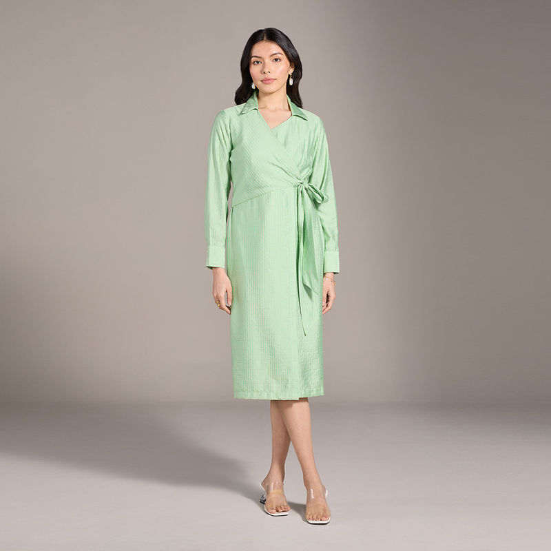 Twenty Dresses by Nykaa Fashion Mint Green V Neck Full Sleeves Straight Fit Midi Dress (XS)