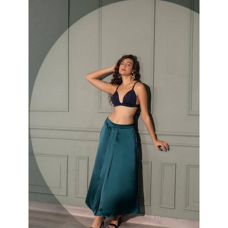 Chelvet Solid Lightly Padded Half Coverage Plunge Bra (36C)