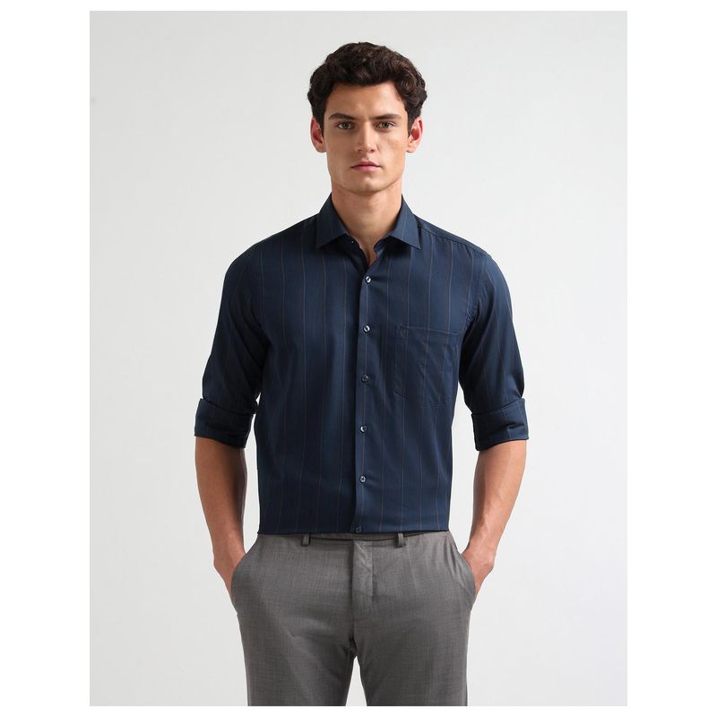 Arrow Mens Manhattan Slim Fit Vertical Stripes Blue Formal Shirt (39)