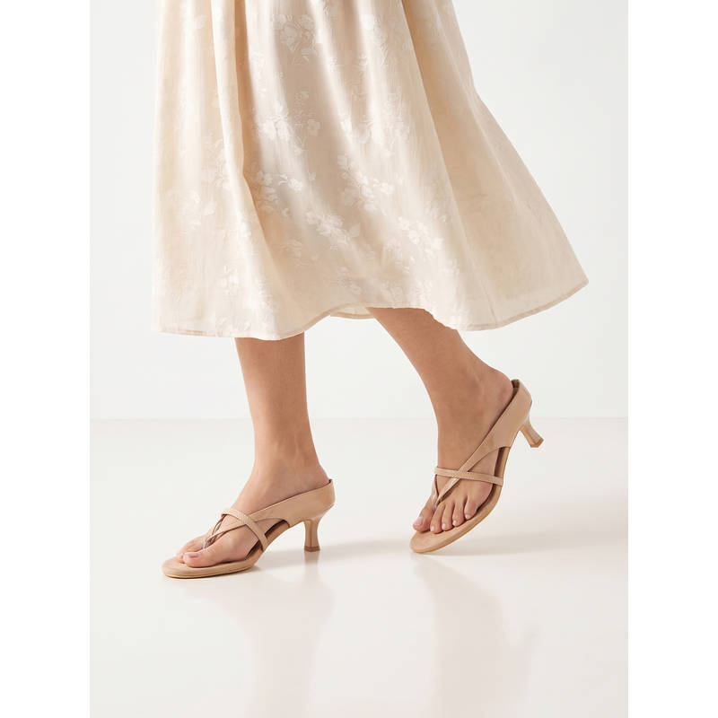Chaal Chalan Cream Round Toe Mid Top Sandals (UK 7)