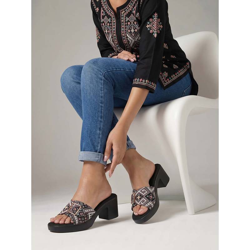 CHINRAAG Women Printed Buckle Detail Block Sandals heels (UK 5)