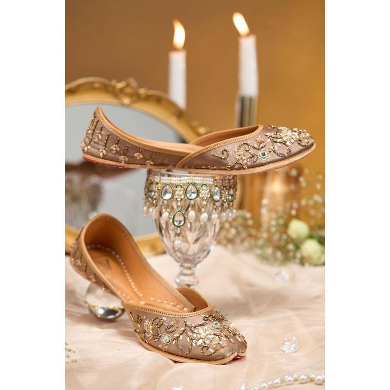 House of Vian Dilruba Juttis - Brown (EURO 36)