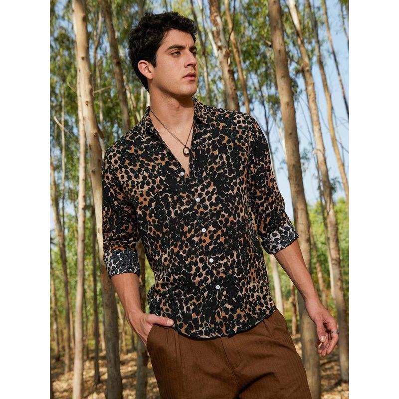 Campus Sutra Men Onyx Black Cheetah Imprint Shirt (M)