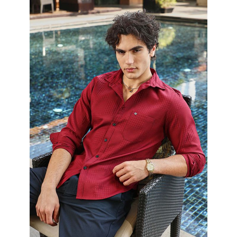 Campus Sutra Men Ruby Red Houndstooth-Tactile Shirt (L)