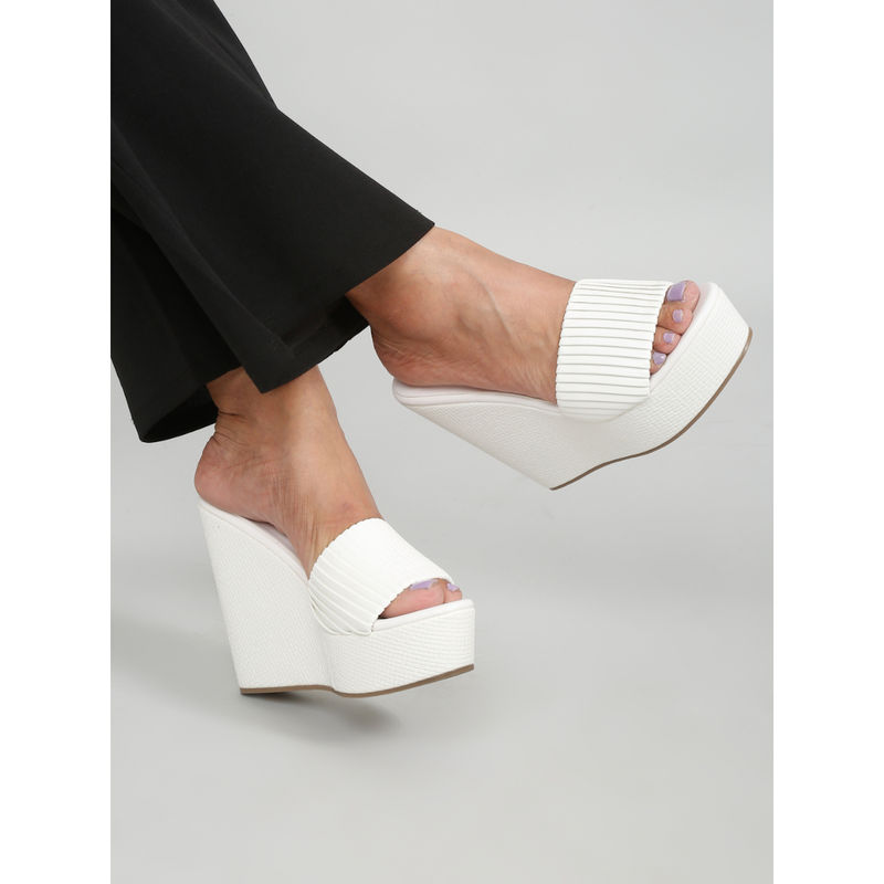Flat n Heels Women Casual Wedges White (EURO 36)