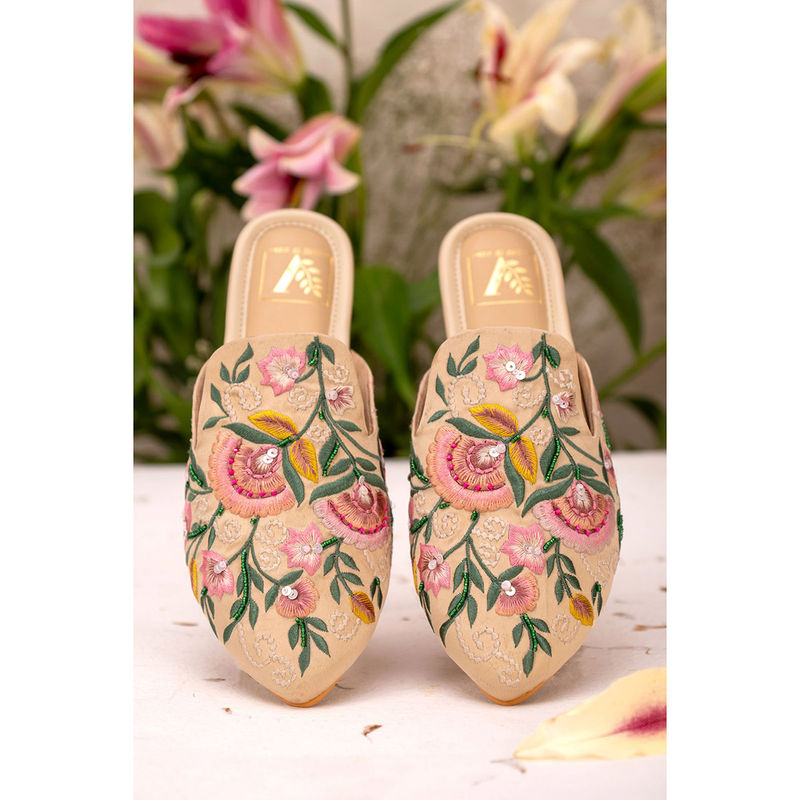 House of Vian Ivy Embroidered Mule Flats (EURO 37)