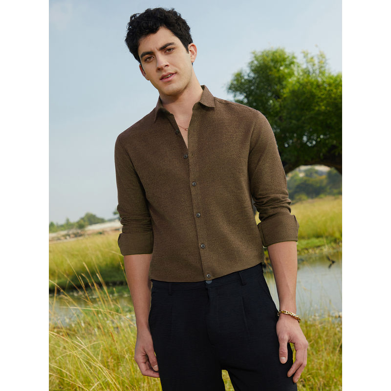 Campus Sutra Men Daisy Brown Solid Regular Shirt (M)