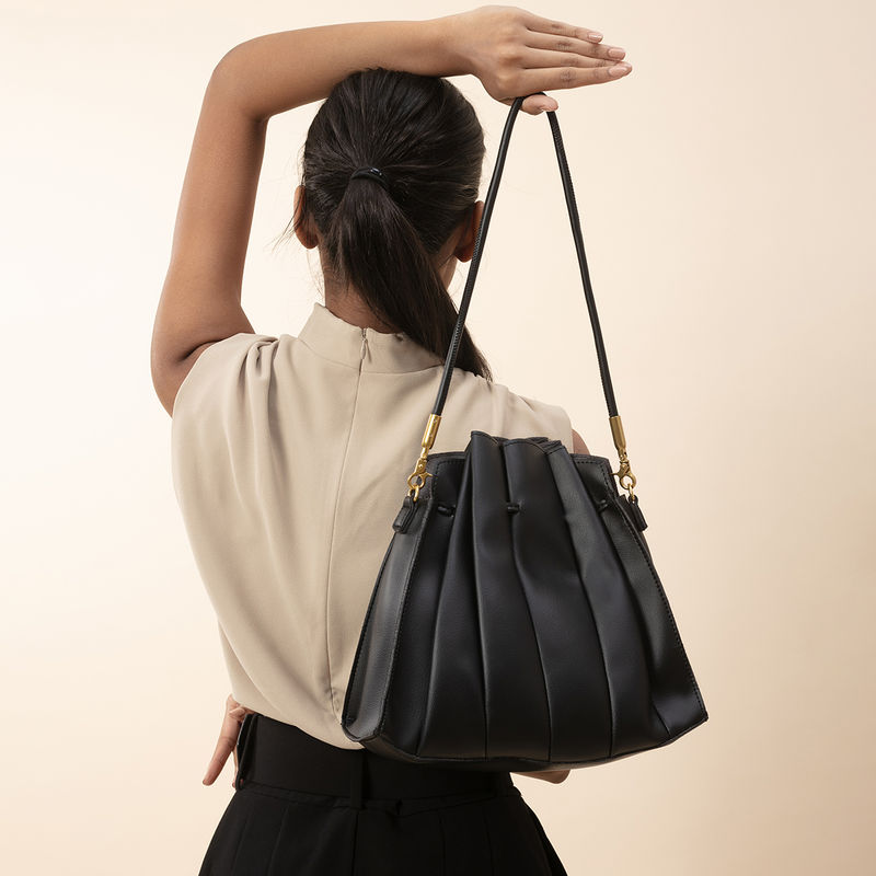 Nykaa fashion handbags discount