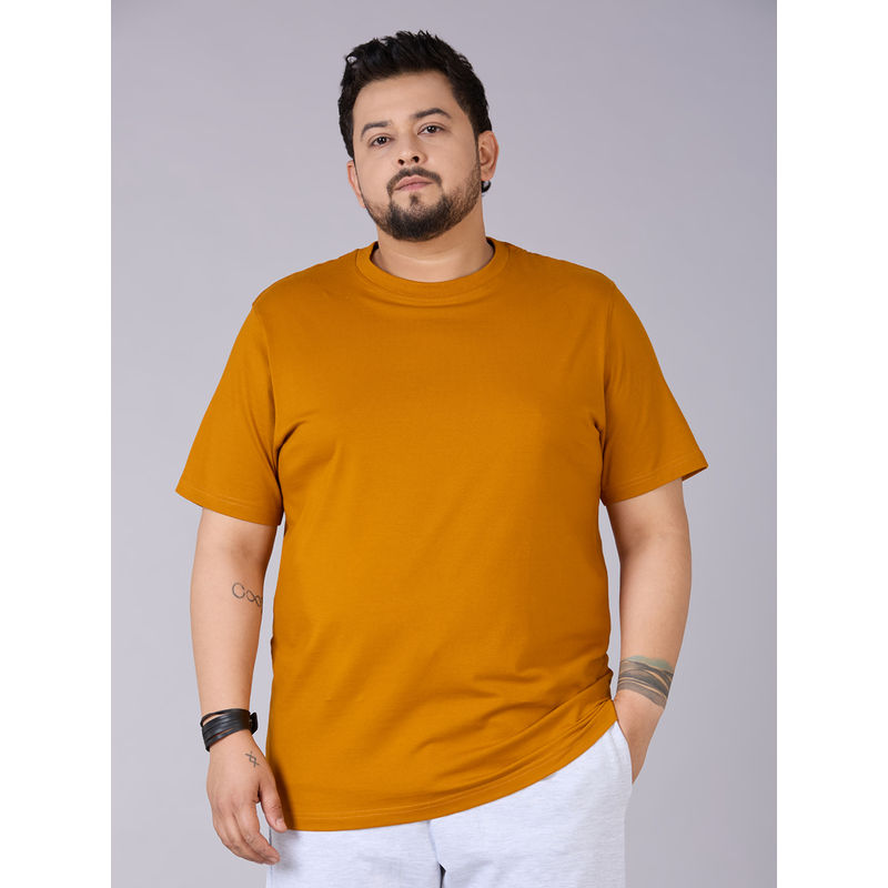 UNSIZED Men Mustard Solid Round Neck T-Shirt (2)